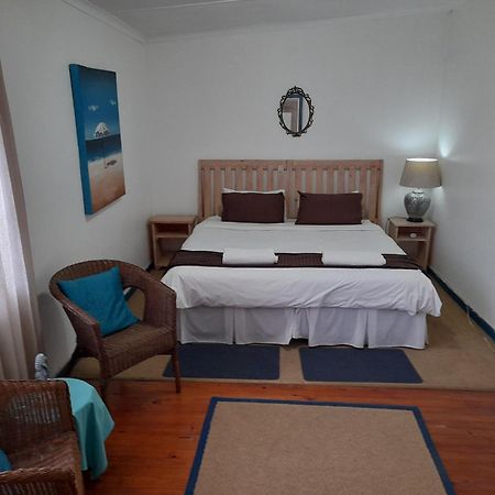Aquarius Bed And Breakfast Jeffreys Bay Exterior foto